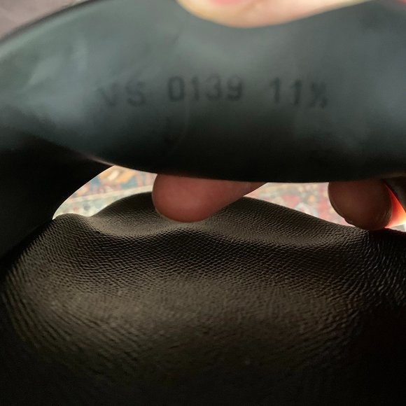 Louis Vuitton Waterfront Monogram Slides Size 11 1/2 - Picture 8 of 8